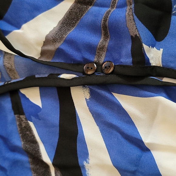 Ashley Stewart Belted Floral Button Up Duster Vest - Picture 3 of 5